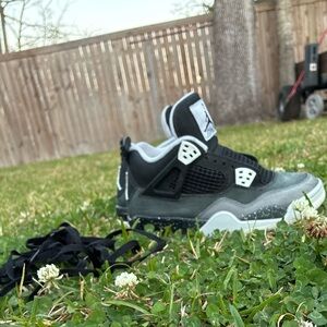 Jordan 4 Fear (suede)